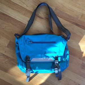 Patagonia Half Mass Courier Bag